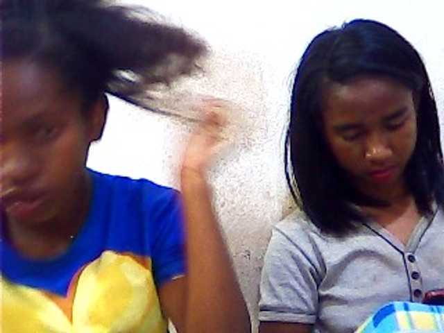 Екранни снимки на излъчване Black-Doubles