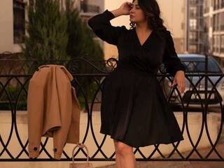 Еротичен видео чат Black00pearl