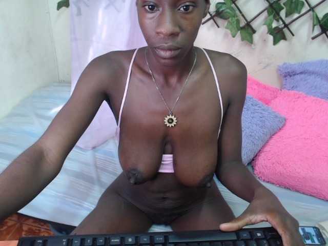 Екранни снимки на излъчване blackxxhorny