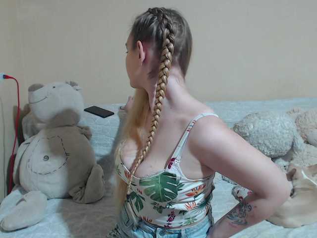 Снимки BlondeAlice Hello! Im Alice, glad to see u here! Tip me for buzz my pussy! Take me in my pvt show first! Muah!