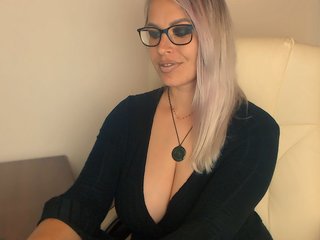 Еротичен видео чат BlondeNicolet