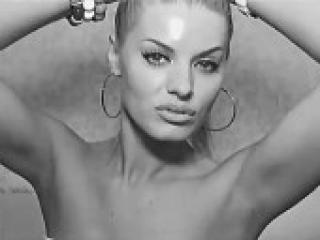 Еротичен видео чат blondiestar