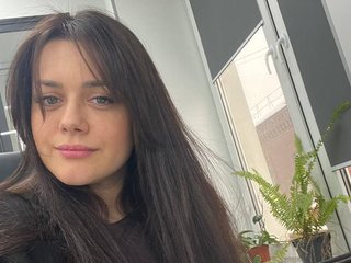 Еротичен видео чат BloomWithMarry
