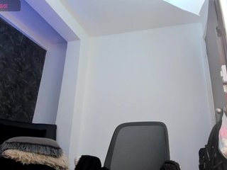 Еротичен видео чат BeshaMoore