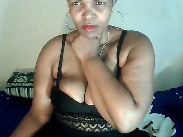 Екранни снимки на излъчване Bootygorgeous