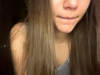 Еротичен видео чат BrandeeLangevin