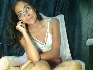 Екранни снимки на излъчване BrattySGirl
