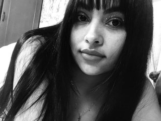 Еротичен видео чат BrendaHoot