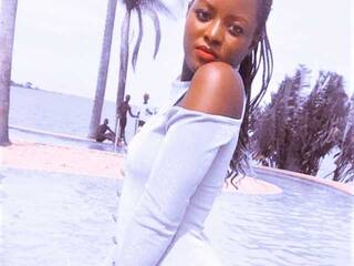 Еротичен видео чат BrigitWebb