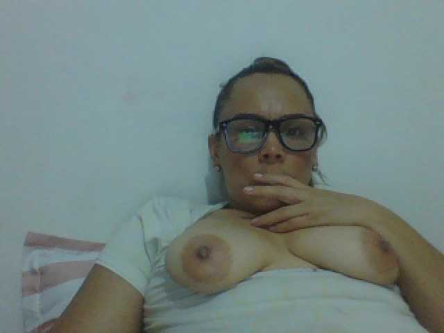 Снимки briseidax7 ⭐❤️ALL FAMILY HERE AND I AM HORNY❤️⭐❤️ #hairy ❤️⭐❤️I HOPE THEY DO NOT CATCH ME❤️⭐❤️ #milf #bigtits #asstomouth ⭐tortura ❤️ #freak #atm #alldoing #SWEET #sexy #queen♥ #lovense #ohmibod