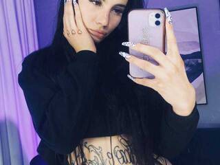 Еротичен видео чат BritniSquirts