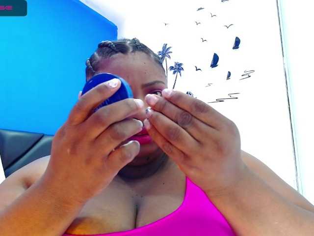 Снимки BrittanyBrown Hello guys....Play with me... Oil in all body #bbw#bigtits#ass#latina#ebony 150 150