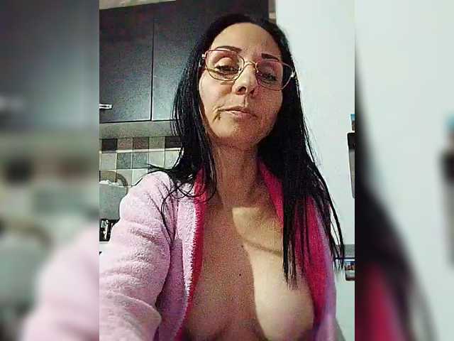 Екранни снимки на излъчване Brunetasexy1