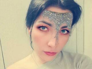 Еротичен видео чат BrunetteLaly