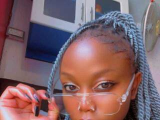 Еротичен видео чат Bubbly-petite