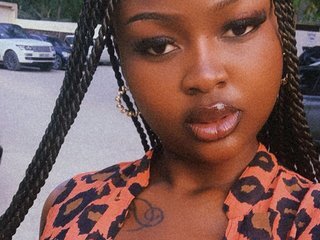 Еротичен видео чат Bustychichi