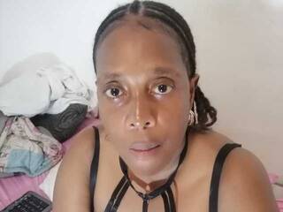 Еротичен видео чат Bustylove27