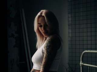 Еротичен видео чат CamelliaMoon