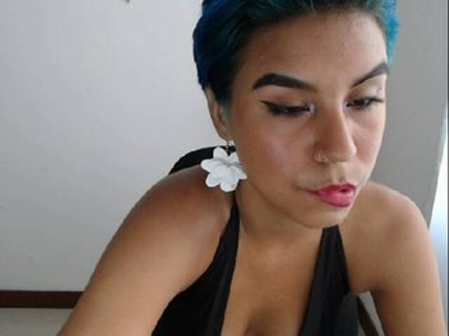 Екранни снимки на излъчване camicrazy