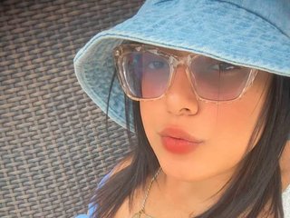 Еротичен видео чат CamilaNaughty