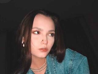 Еротичен видео чат Camilla-Dark