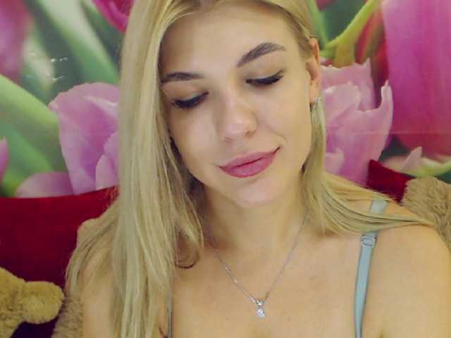 Екранни снимки на излъчване CamomillaG