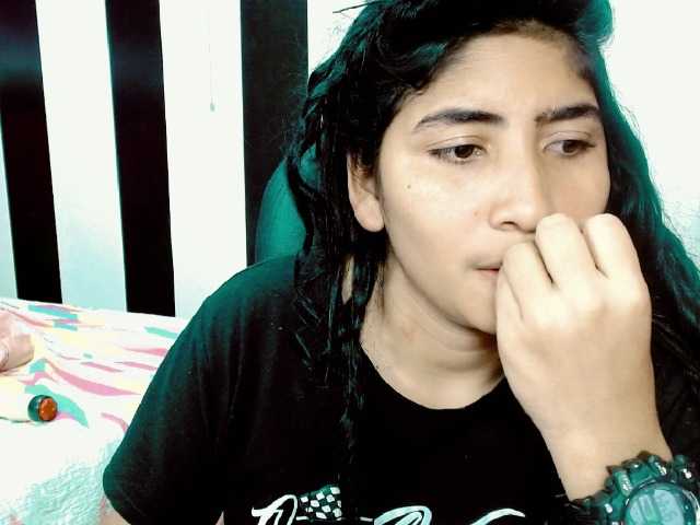 Екранни снимки на излъчване CandyKasss