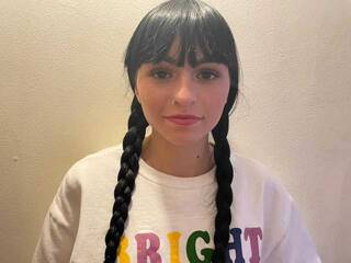 Еротичен видео чат CandyMelanie