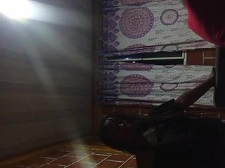 Еротичен видео чат Caramelito18