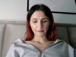 Еротичен видео чат CarmelinaDesire