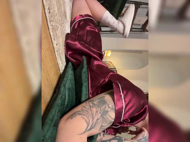 Екранни снимки на излъчване Carol-Ferrer