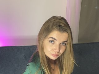 Еротичен видео чат CarrieBradshaww