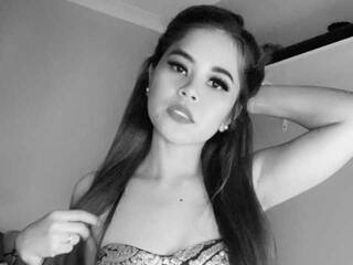 Еротичен видео чат CassidyLulu1