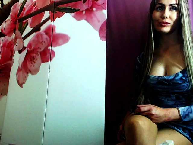 Снимки Cassssablanca Cam2cam in private chat or in group chat