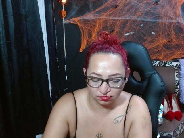 Снимки cataleya-ar come you want a big dirty show on the floor and see how i drink my fluids for 500tokns come enjoy it