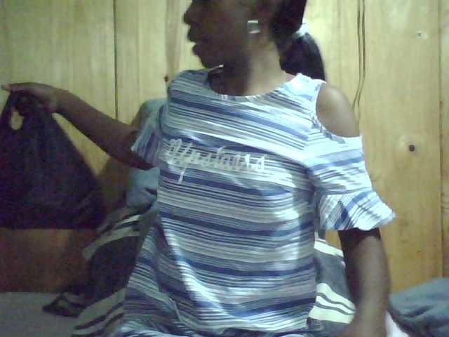 Екранни снимки на излъчване CathyMia