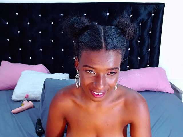 Снимки ChannelJames Next goal: 555 //!!! Show #ebony boobs and #Bigass with a lot of oil !!I have now to start 50 // !!!I just need 505