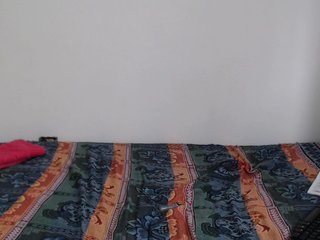 Екранни снимки на излъчване charlizelatin