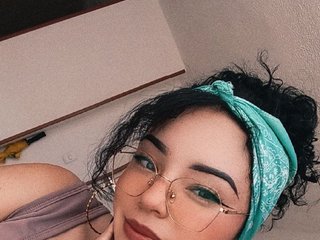 Еротичен видео чат CharllotteEvanss