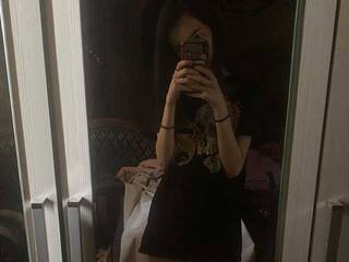 Еротичен видео чат Charlotte-Angel