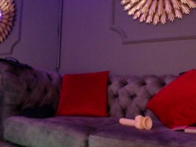 Екранни снимки на излъчване Cheerryll