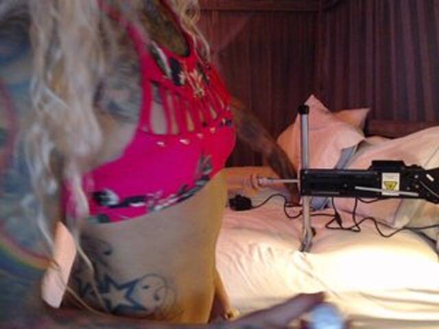 Екранни снимки на излъчване SexyDP69