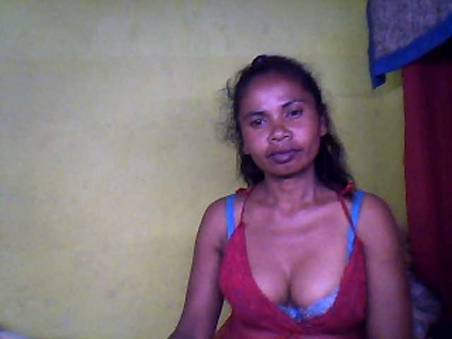 Екранни снимки на излъчване cheri-coco