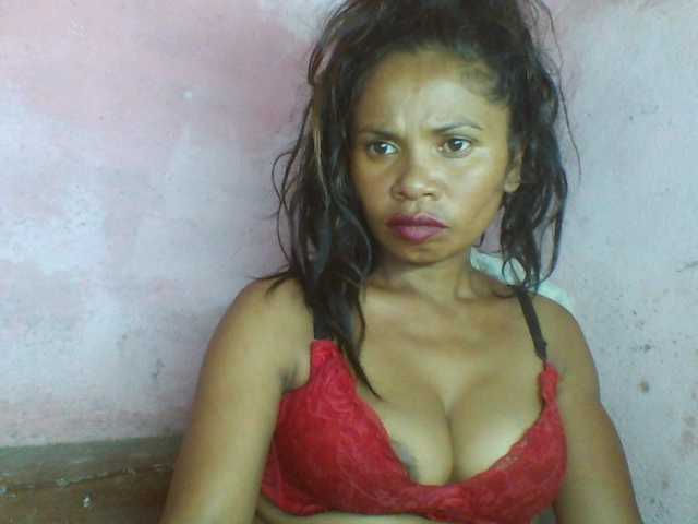 Екранни снимки на излъчване cheri-coco