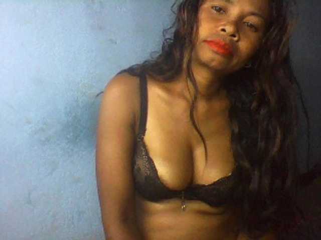 Екранни снимки на излъчване cheri-coco