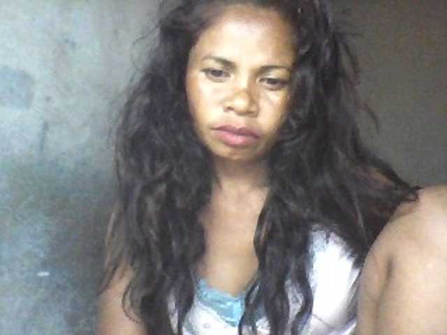 Екранни снимки на излъчване cheri-coco