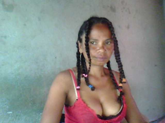 Екранни снимки на излъчване cheri-coco