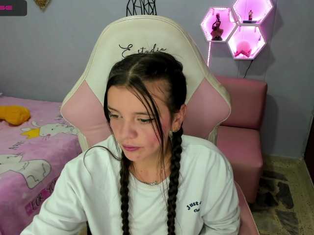 Снимки chicabooom Welcome guys! #lovense #makemevibe #anal #teen