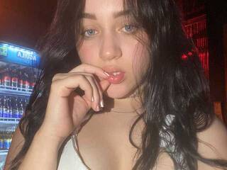 Еротичен видео чат Chloe-Adams19