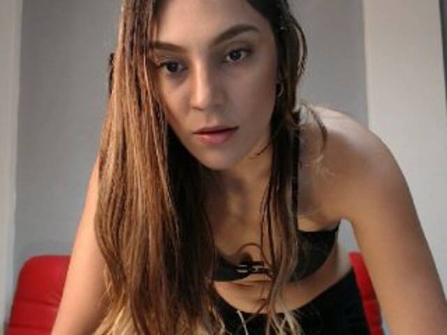 Екранни снимки на излъчване ChristyRay1